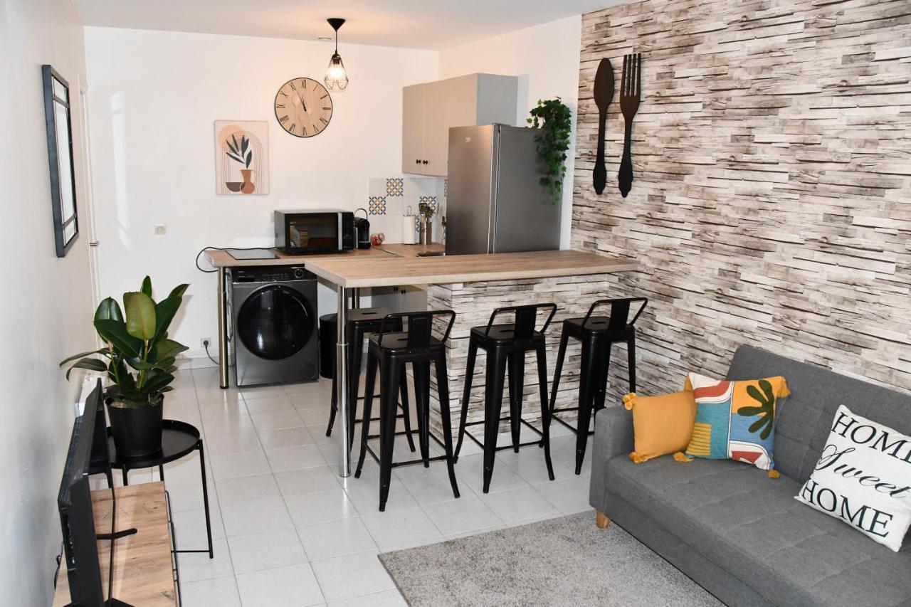 Appartement 32 M2 Intra Muros - Wifi - Netflix - Bureau 亞維農 外观 照片