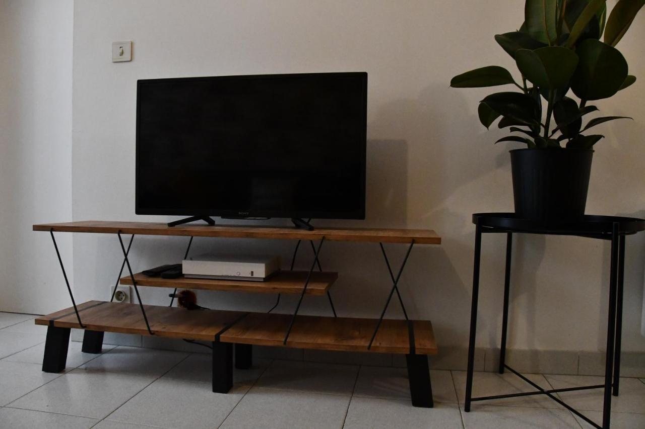 Appartement 32 M2 Intra Muros - Wifi - Netflix - Bureau 亞維農 外观 照片