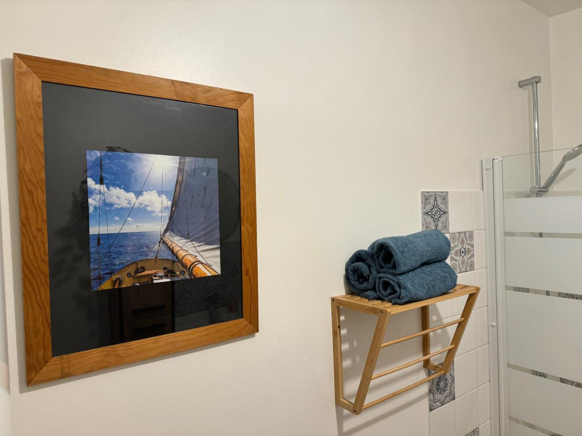 Appartement 32 M2 Intra Muros - Wifi - Netflix - Bureau 亞維農 外观 照片